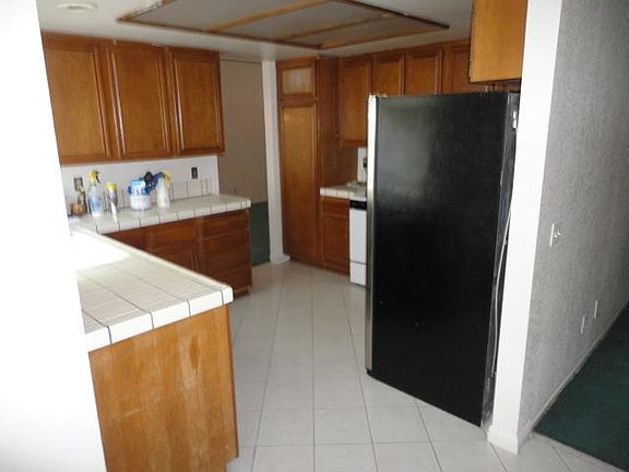 4th image of 1669 Camran Ave