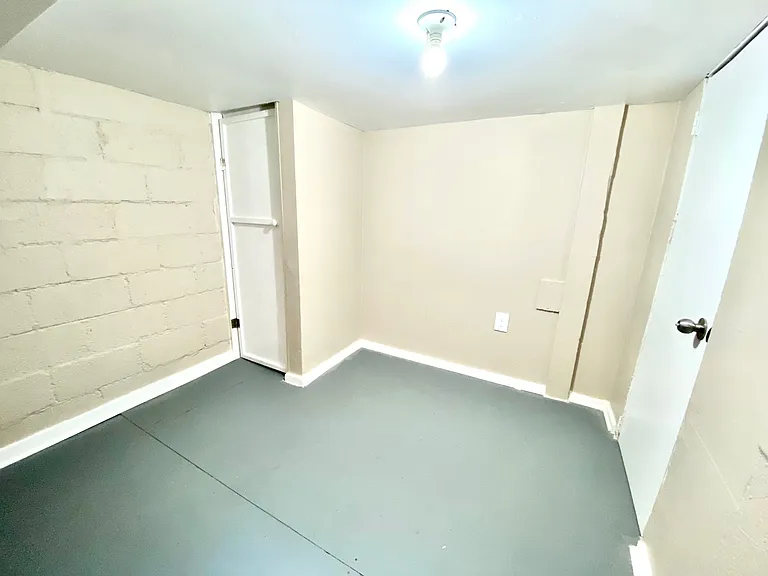 4229 Vermont St — Photo 8