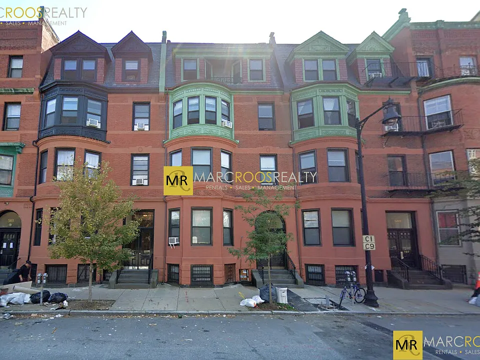 587 Beacon St #3