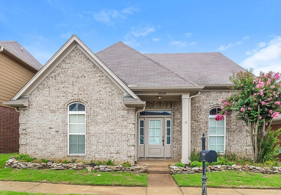 10248 Morning Hill Dr