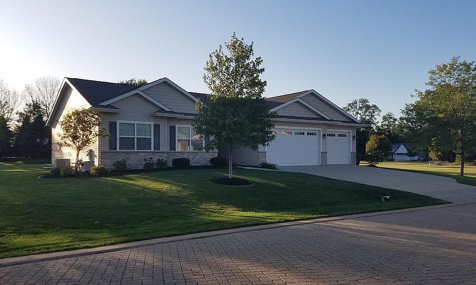 1st image of 3808 Savanna Cir E
