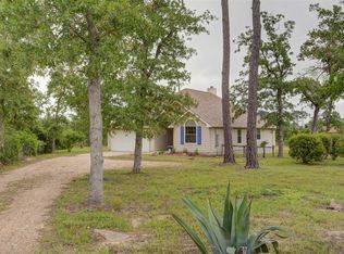 115 Apache Dr, Paige, TX 78659