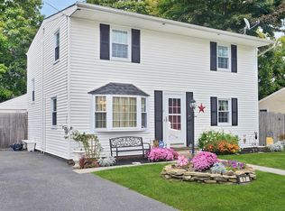 17 Rowland Ave, Blue Point, NY 11715
