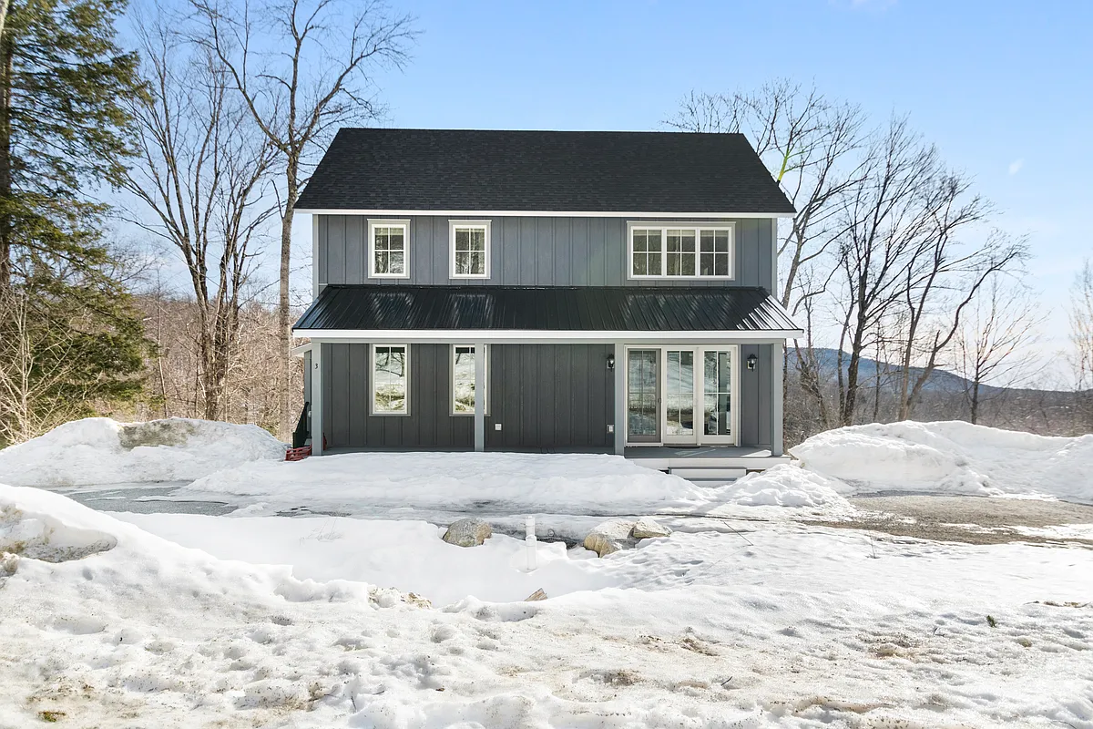 Building Photo - 15 Beechwood Ridge Rd