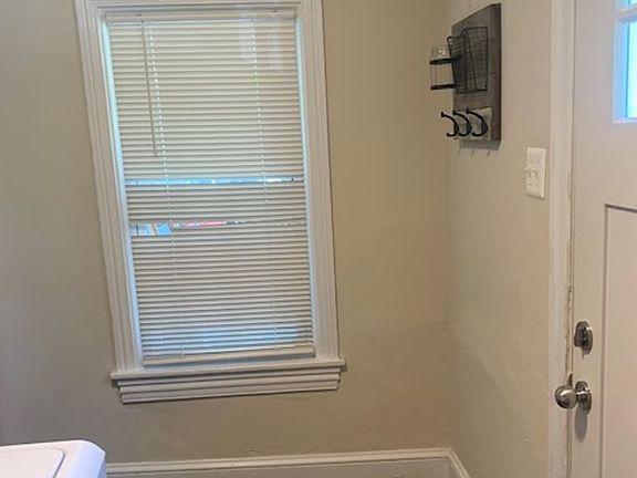 4th image of 1193 Main St Floor 1