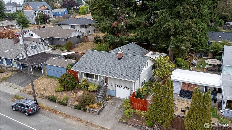 2nd image of 1209 N Orchard Street