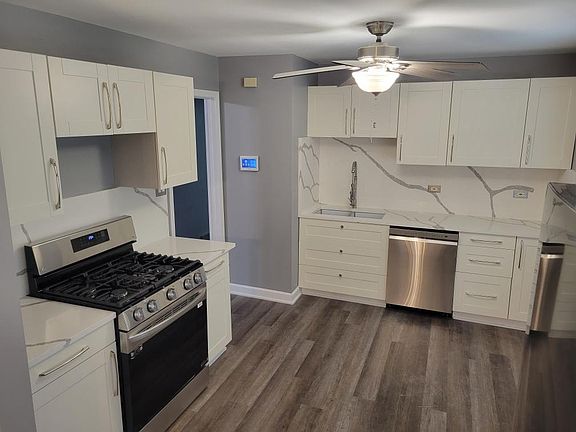 3rd image of 311 E Maple Dr