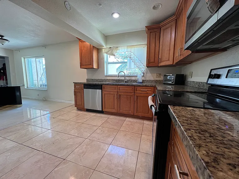 7531 Shalimar St — Photo 27
