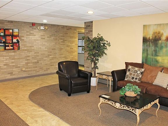 3rd image of 101 S Rocky River Dr APT 408