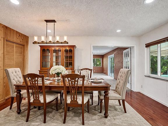 4th image of 4731 NE 13 Avenue