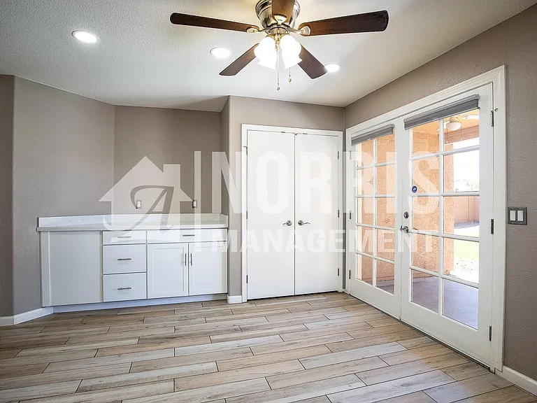 577 W Judi St — Photo 15