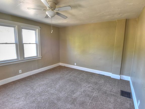 4th image of 35 Westminster Ave