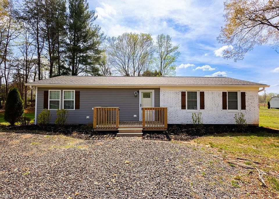 1st image of 108 Sparrow Rd