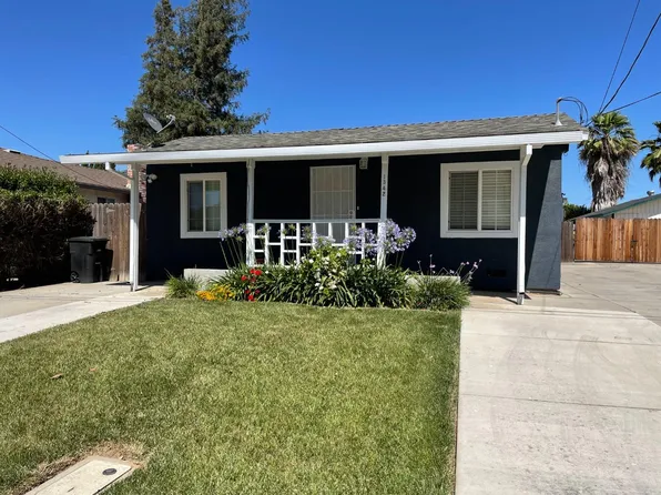 A And B 1342 Walnut Ave, Escalon, CA 95320