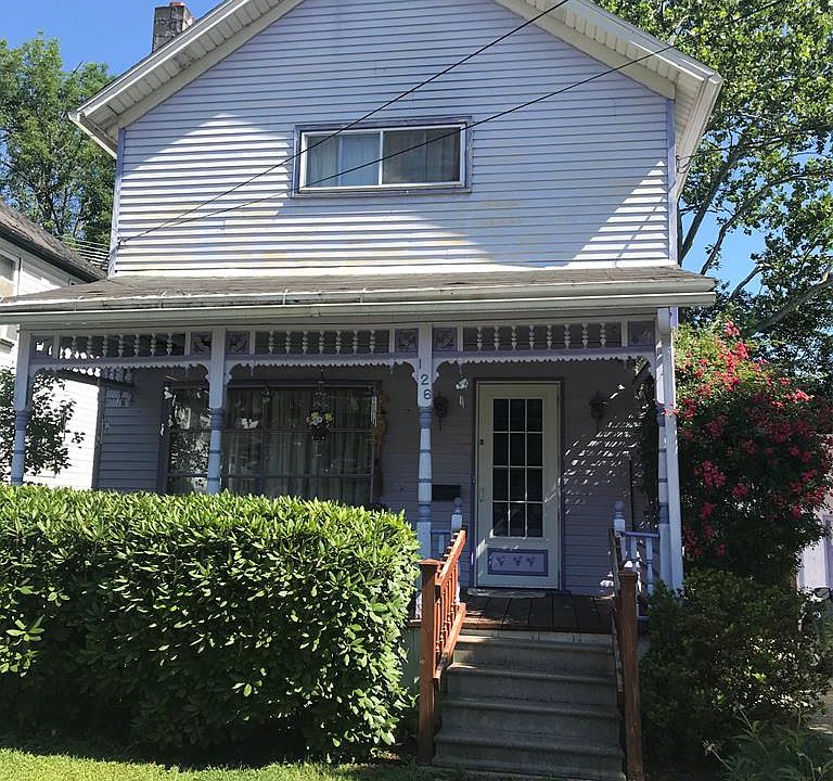 1st image of 126 W Bloss St