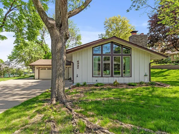 4932 W 96th St, Bloomington, MN 55437