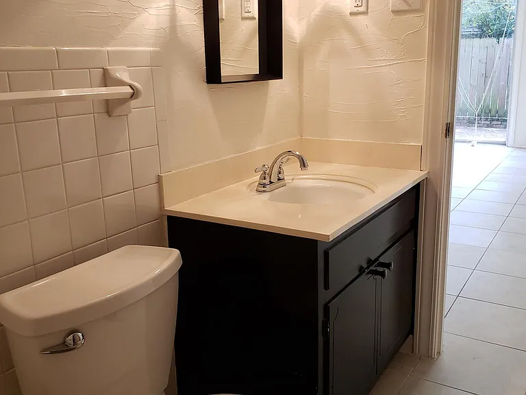 1505 Eastmoreland Ave — Photo 11