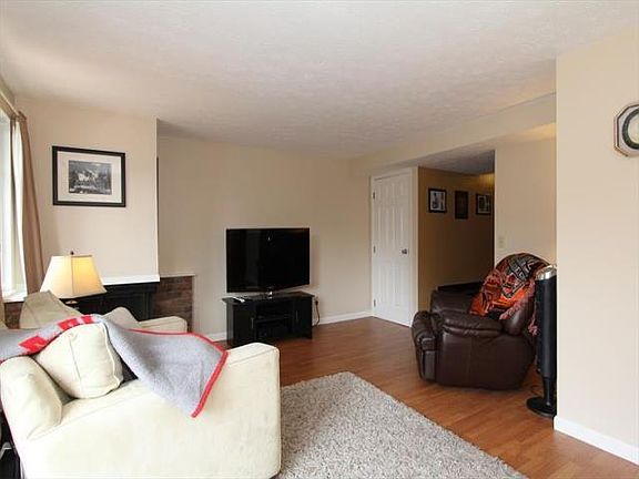 5th image of 7618 Thames Ct Unit 308