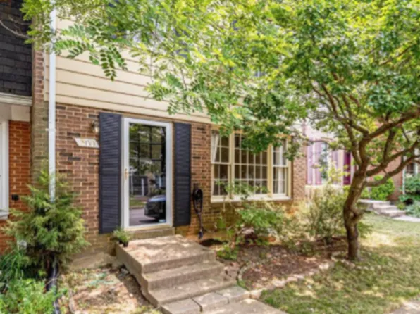 5919 Kara Pl, Burke, VA 22015