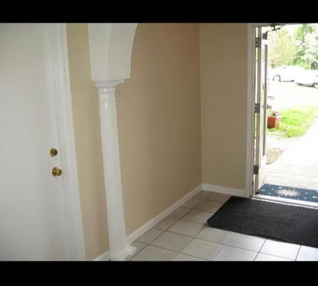 961 Golfview Dr #202 — Photo 7