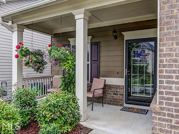 4th image of 208 Cornerstone Cir