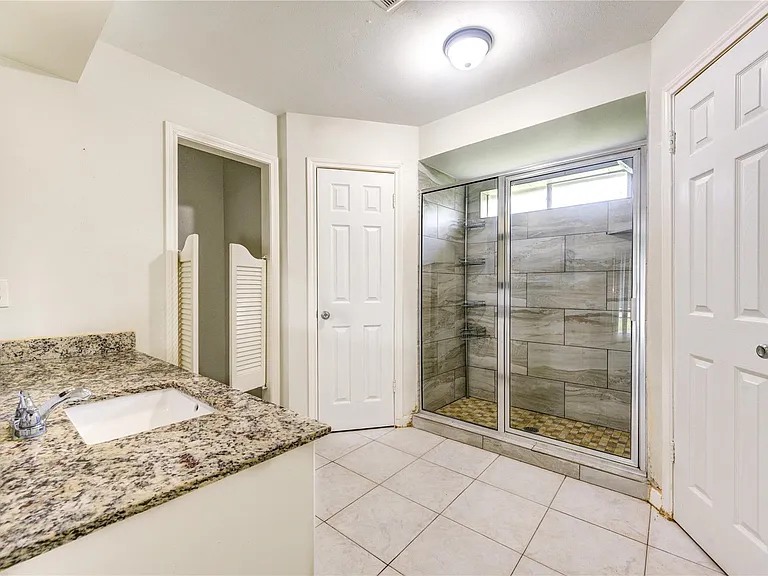 8107 Durklyn Ln — Photo 15