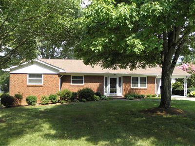 2222 5th St NE, Hickory, NC, 28601