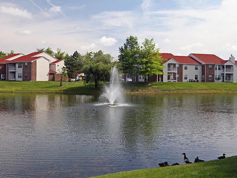 Sunlake Apartments — Photo 8