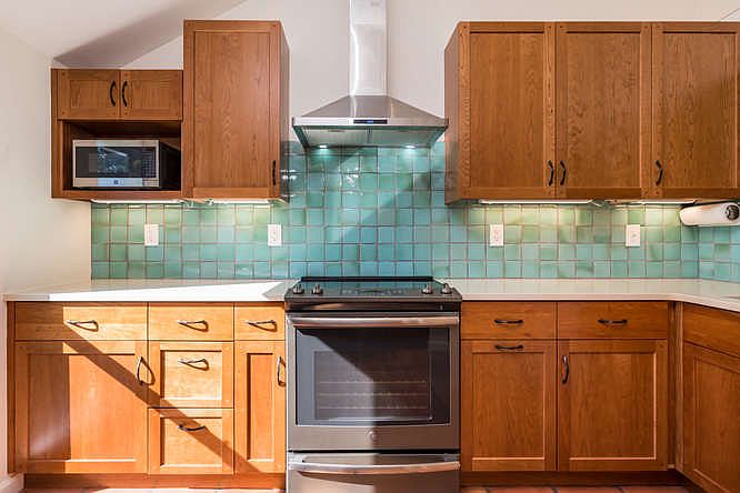 Kitchen remodeled Dec. 2018
