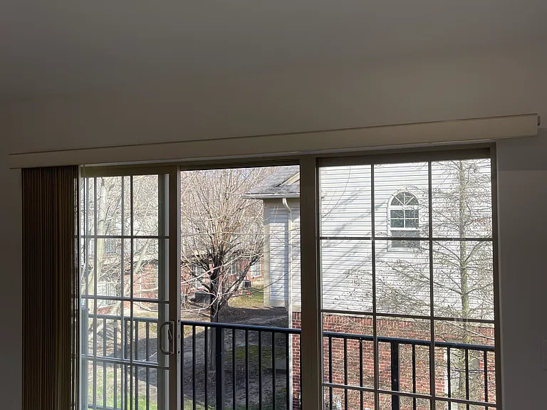 16713 Kensington Dr — Photo 12