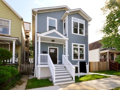 3937 N Bernard St, Chicago, IL, 60618