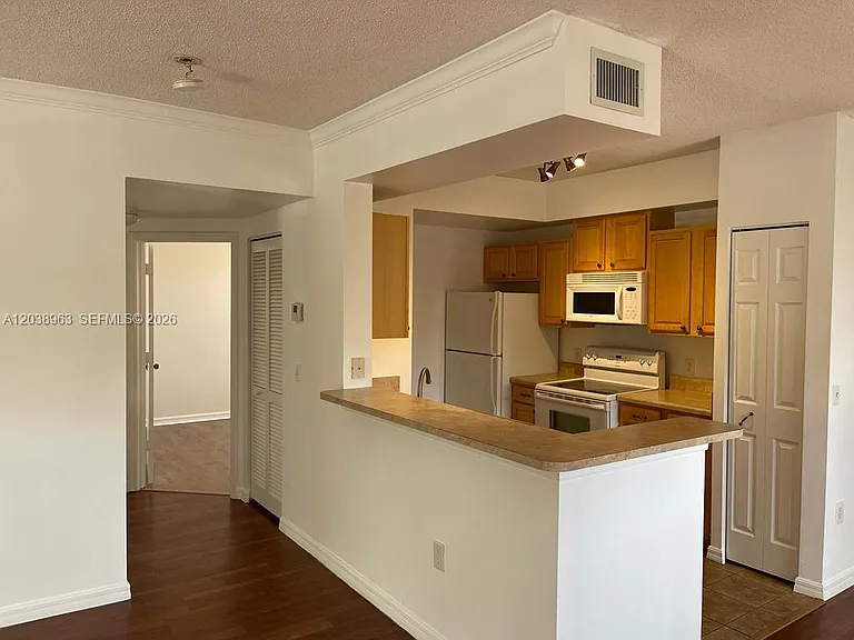 2412 Centergate Dr #201 — Photo 10