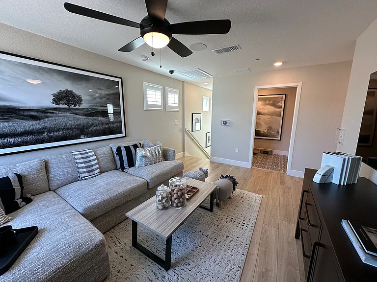 316 Interstellar Pl — Photo 12