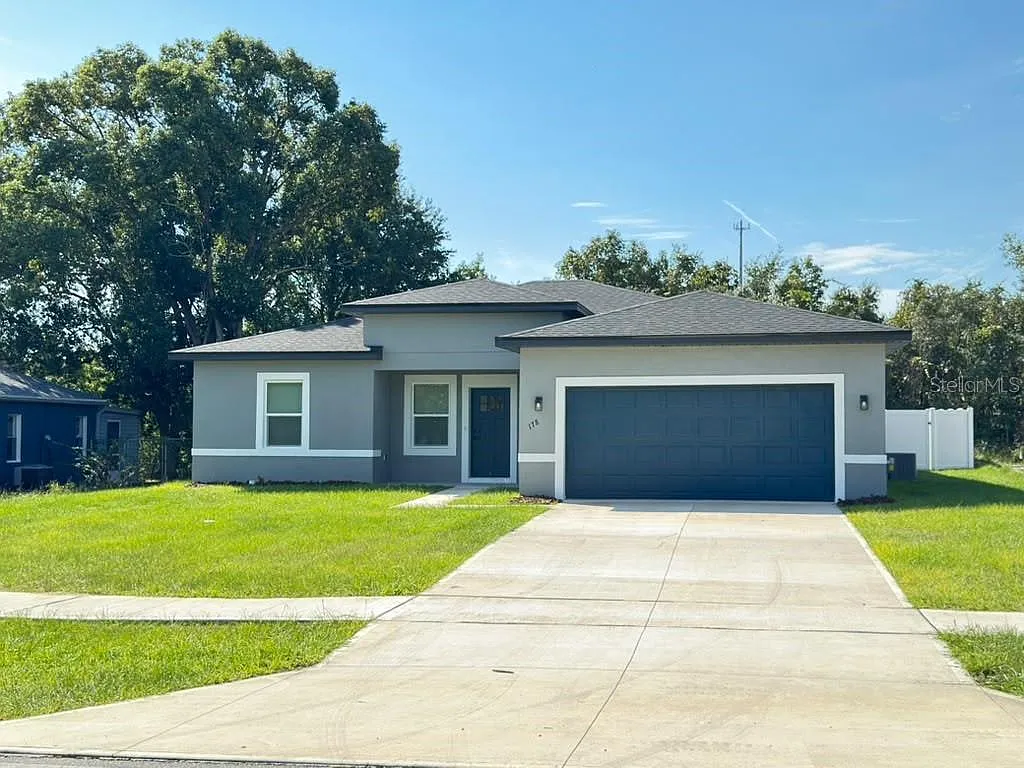 4 bed, 2.0 bath, 1833 sqft, $1,995 — Photo 3