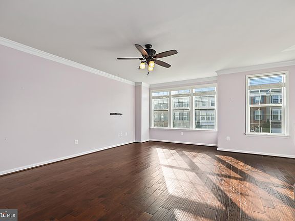 5th image of 111 Hidden Brook Dr