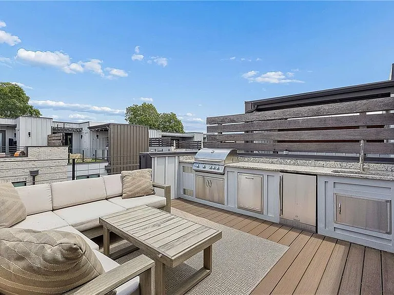 115 City View Ct NE — Photo 32