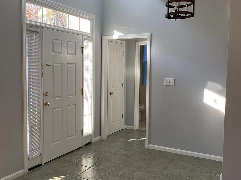 5653 Picnic Rock Ln — Photo 12