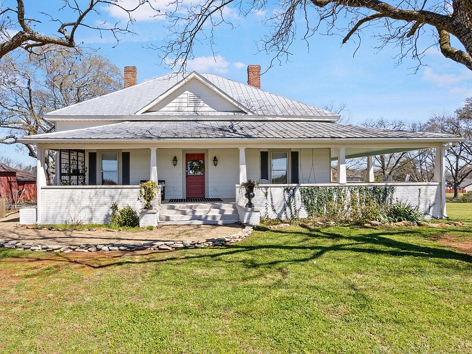 1st image of 108 Main St