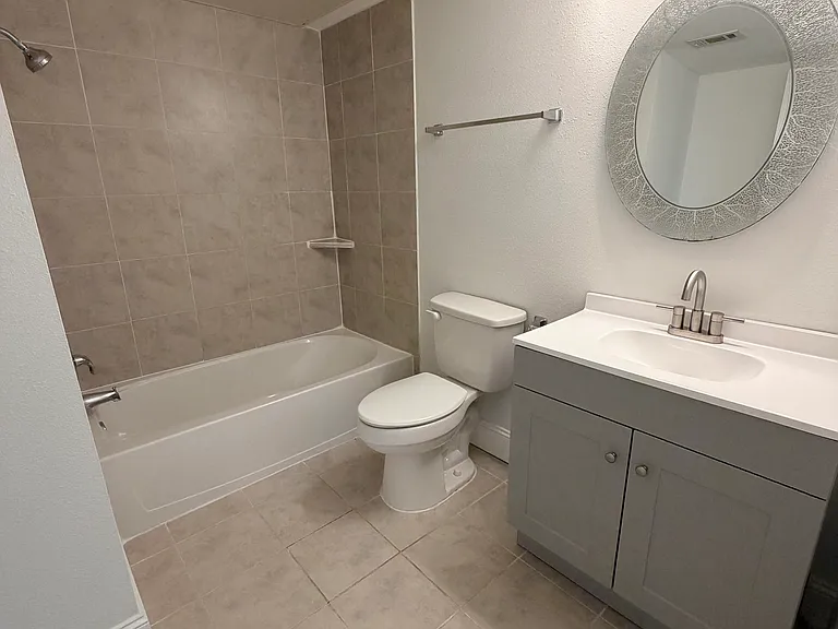 308 W Norwood Ct — Photo 8