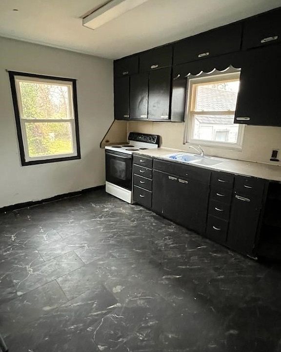 2121 W Waggoner St, Decatur, IL 62526 Zillow