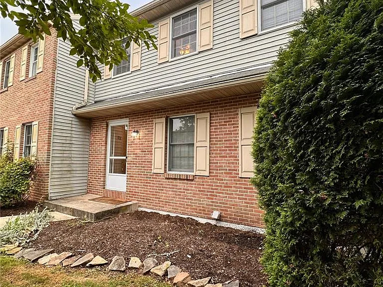 60-6 Mint Tier Reading Pa Ct — Photo 2