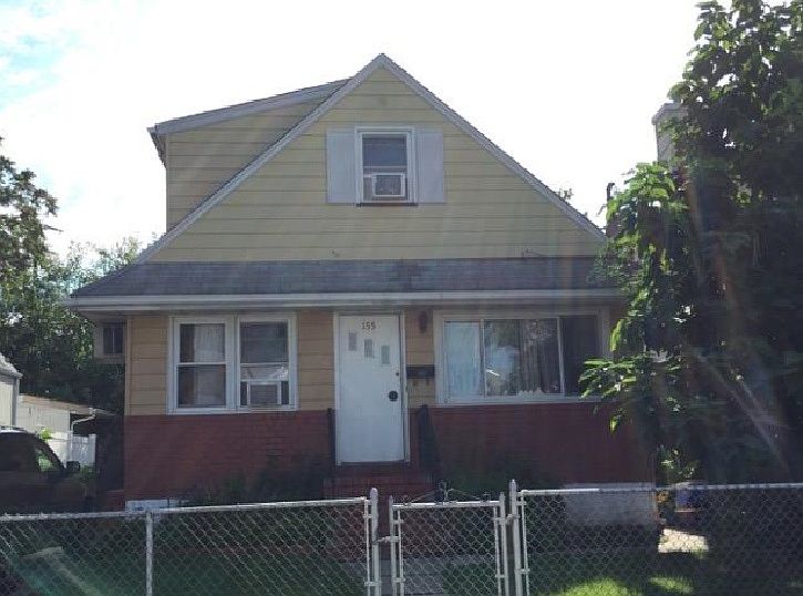 1st image of 155 Oakley Ave