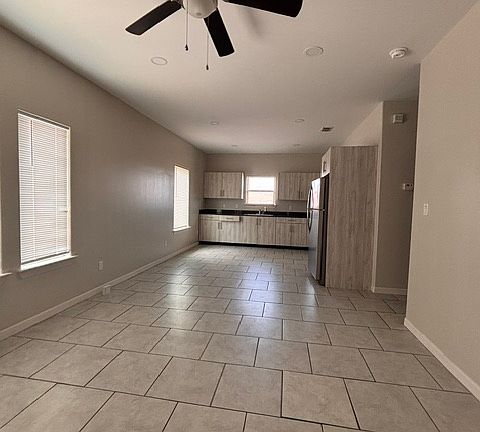 2nd image of 2002 Garden Ridge Dr #4