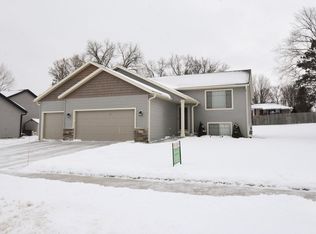 359 Brookestone Dr SE, Rochester, MN 55904