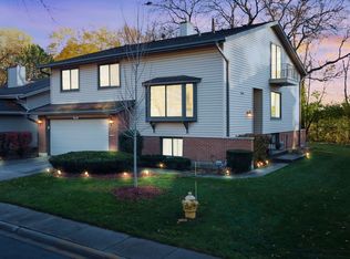 3405 Golfview Dr, Hazel Crest, IL 60429