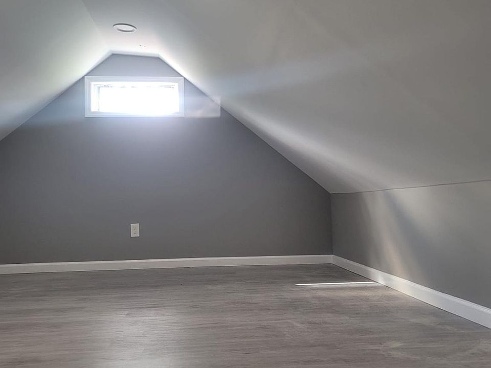 2nd image of 1500 Benson St