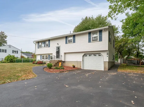 11 Dyer Avenue, Salem, NH 03079