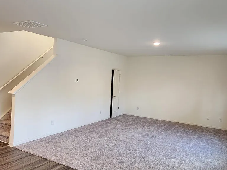 932 Berkeley Glen Rd — Photo 2