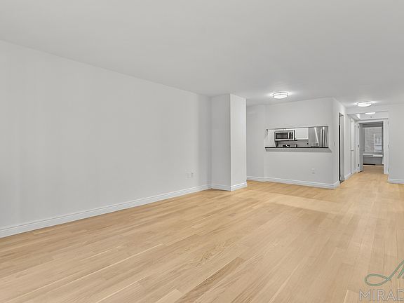 4th image of 60 W 23rd St APT 701