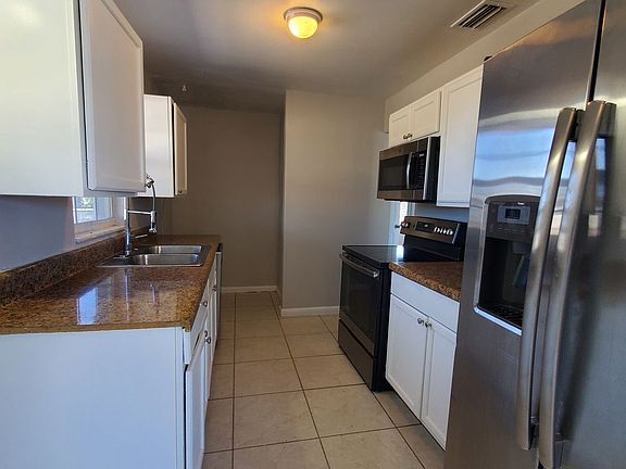 2nd image of 22025 Beverly Ave